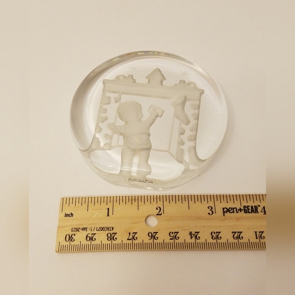 The 1985 Danbury Mint Christmas  Sculpture in Crystal Letter for Santa in Box - Picture 7 of 9